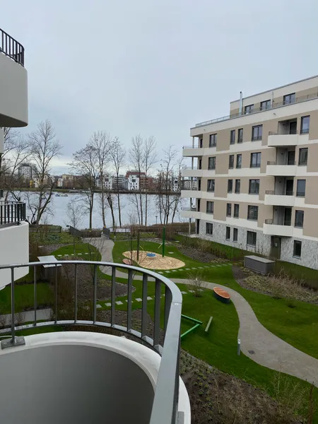Wohnung in Bestlage mit Wasserblick, 10 Min Fußweg zum Ostkreuz — photo 1
